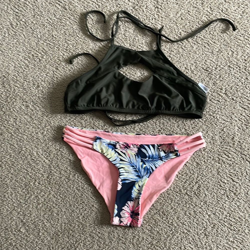 Halter top bikini